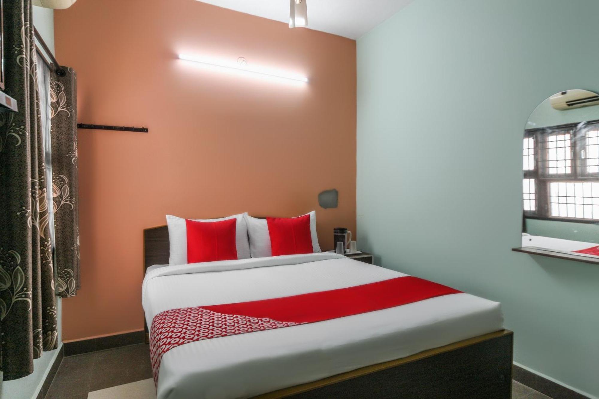 Oyo Modern Guest House Ченнаи Экстерьер фото