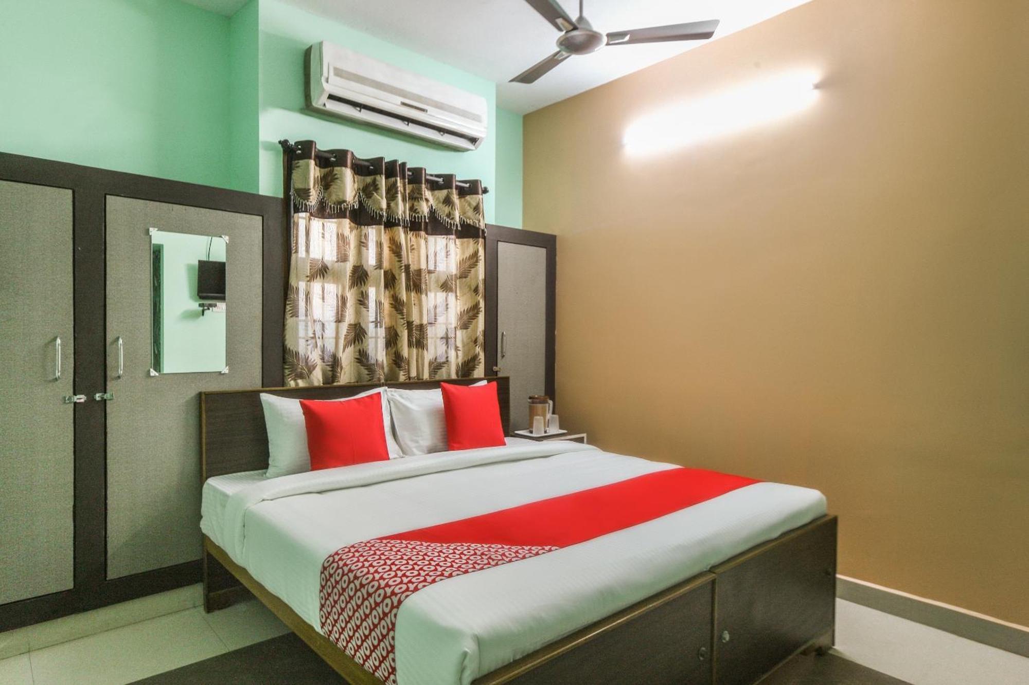 Oyo Modern Guest House Ченнаи Экстерьер фото
